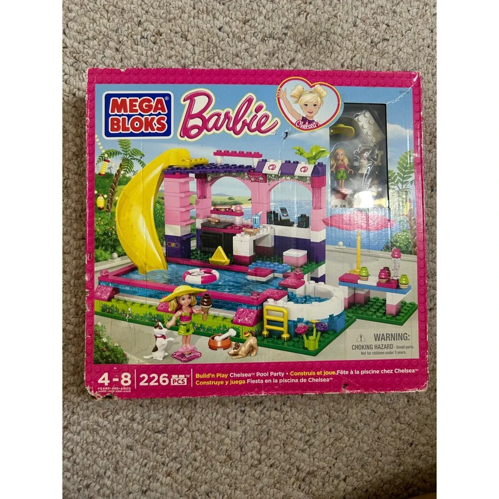 Mega Bloks Barbie Build n Play Chelsea Pool Party 80136 226 Pcs New in Box
